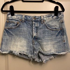 Free People frayed jean shorts size 27